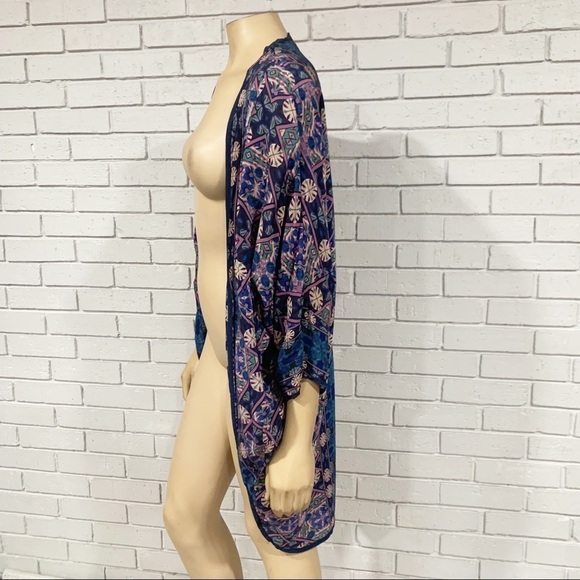 Anthropologie Women’s Feathers by Tolani Kimono - Picture 2 of 8